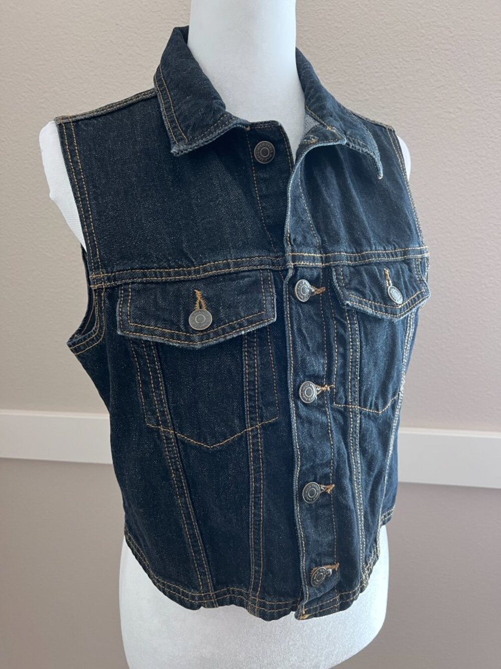 Wild Fable Dark Wash Cropped Denim Trucker Vest - Size Med - Picture 2 of 7